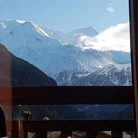 Chalet Luxurious Chalet Doran Sleeps 8 With Beautiful Views Servoz